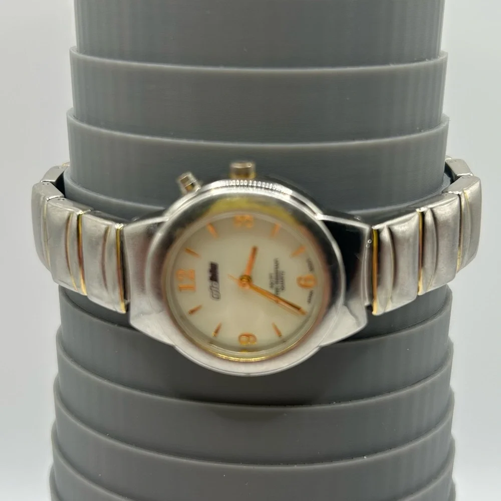 VTG GoBlu Illuminating Wristwatch Round White Face Silver & Gold Tone Band
